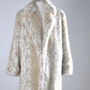 Brand new Coat Dennis Basso